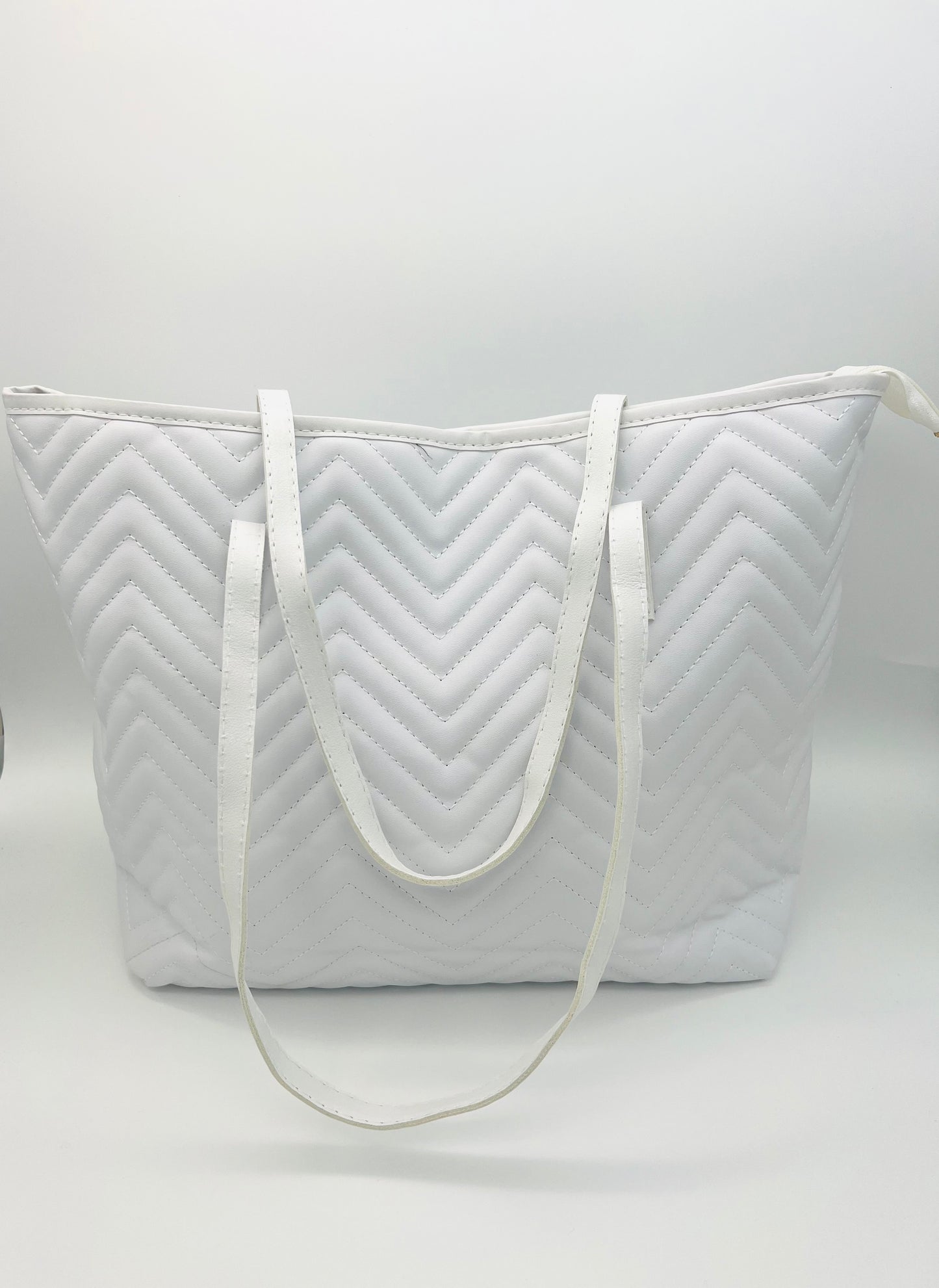 Tote-White